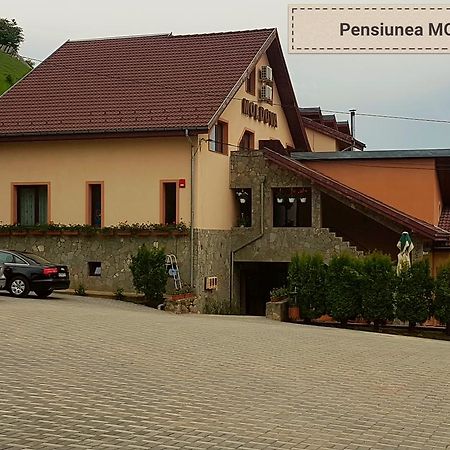 Pensiunea Moldova 피아트라네암츠 외부 사진