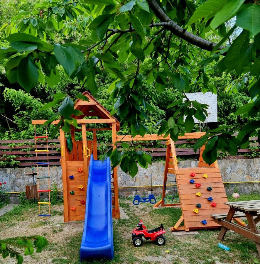 Pensiunea Moldova 피아트라네암츠 외부 사진