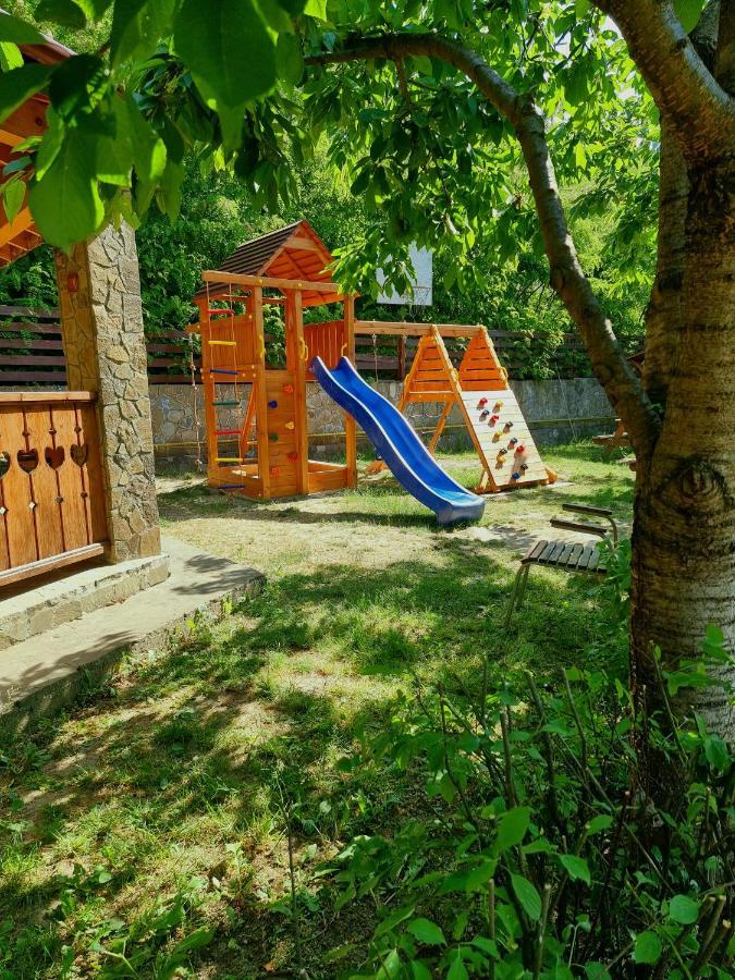 Pensiunea Moldova 피아트라네암츠 외부 사진