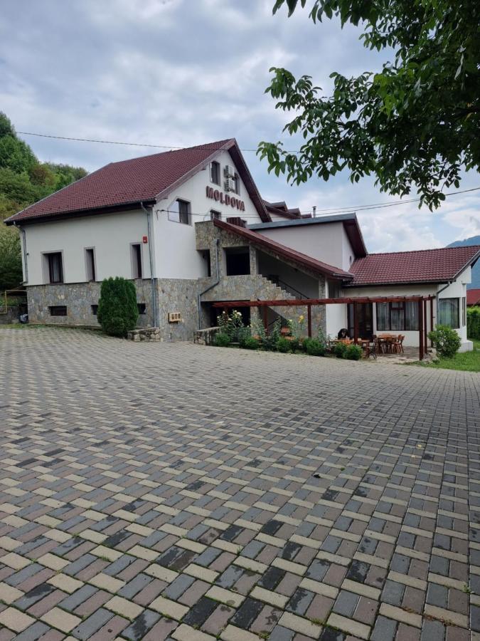 Pensiunea Moldova 피아트라네암츠 외부 사진